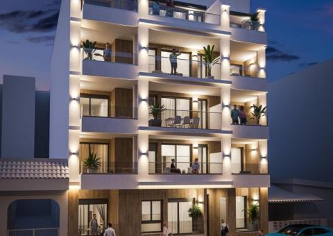 Appartement met 2 slaapkamers en 2 badkamers in Torrevieja, Alicante