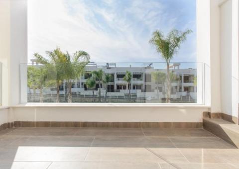 Appartement met 3 slaapkamers en 2 badkamers in Torrevieja, Alicante