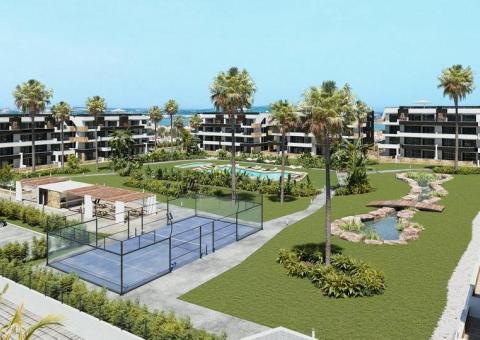 Appartement met 2 slaapkamers en 2 badkamers in Torrevieja, Alicante