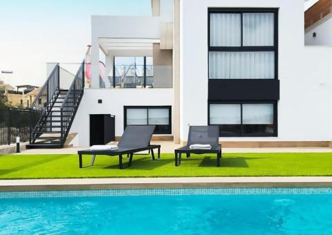 Villa met 6 slaapkamers en 4 badkamers in Algorfa, Alicante