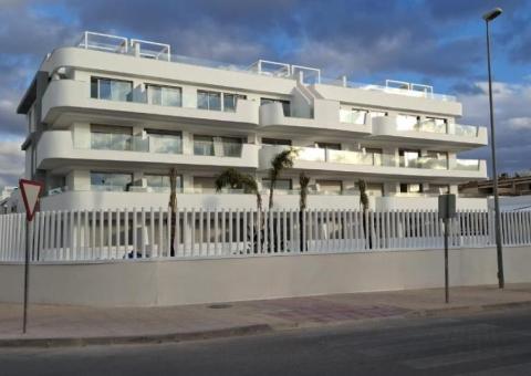 Appartement met 2 slaapkamers en 2 badkamers in Orihuela Costa, Alicante